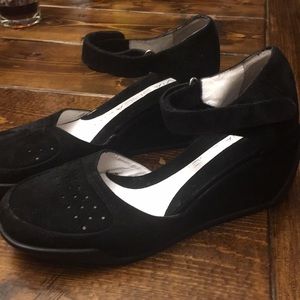 Via Spiga Wedges, Size Women’s 6